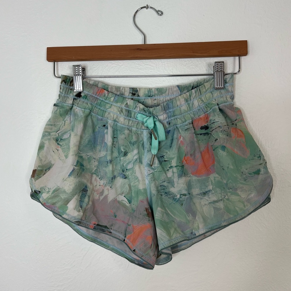 lululemon seek the heat running shorts